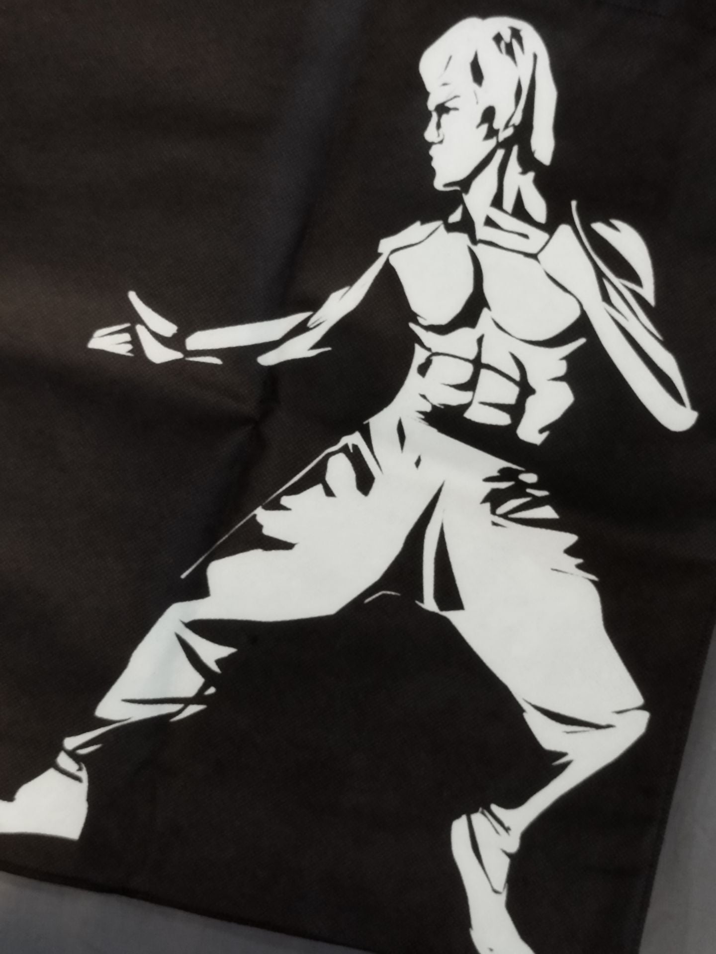 ★ ★ not sold in stores Bruce Lee  Novelty Shopper