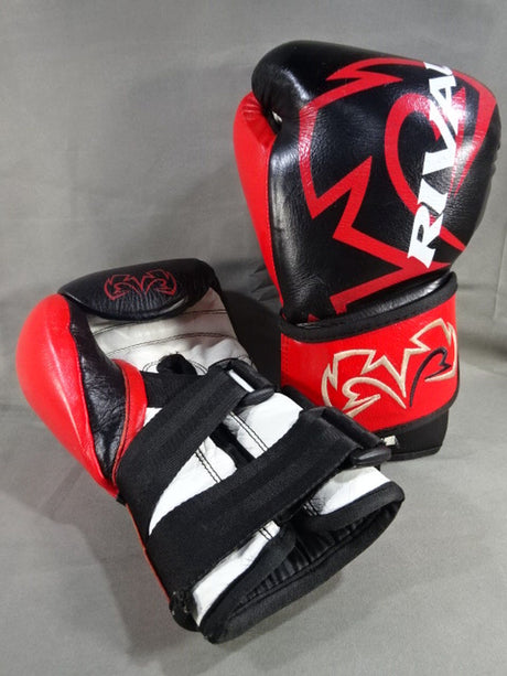RIVAL Pro Fight Gloves (1) (Black× Red)
