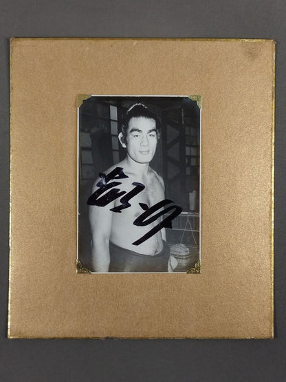 Asashio  Taro (3rd ・ Black and White photo  attached)