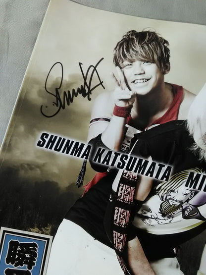 [8 fighters hand signed autograph New Year's Eve Pro Wrestling  2017 Shuffle Tag Tournament