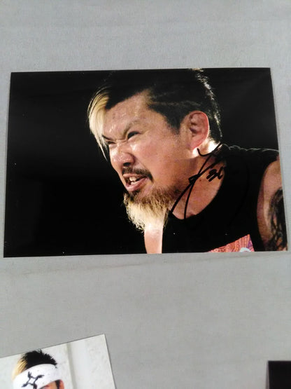 [Autographed photo with ] TOKYO LOVE V. NEXT INNOVATION Tokyo Gurentai  OFFICIAL GUIDE BO