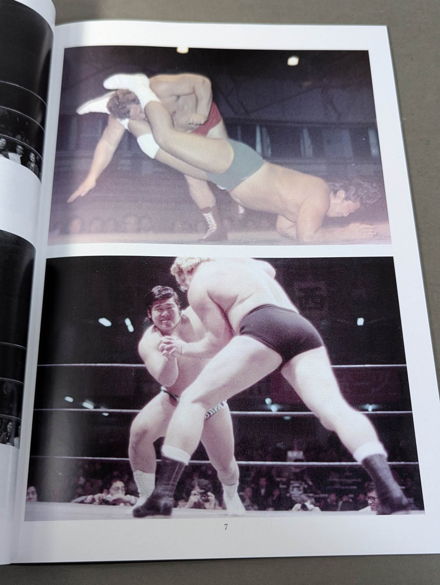 【hand signed autograph】 Legend★SuperStar Mat Magician Mighty Inoue Photo Collection