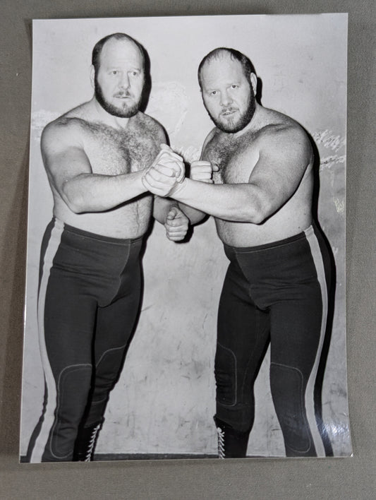 Kelly Twins (Pat Kelly & Mike Kelly) Black and White Photo (1)