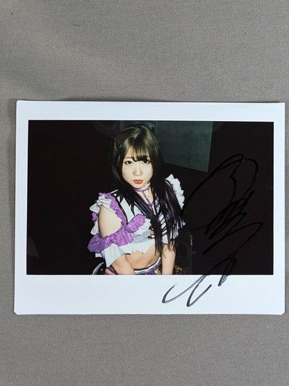 Tam Nakano  hand signed autograph  Cheki (H-1)