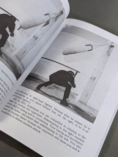 BRUCE LEE’S FIGHTING METHOD / SKILL IN TECHNIQUES