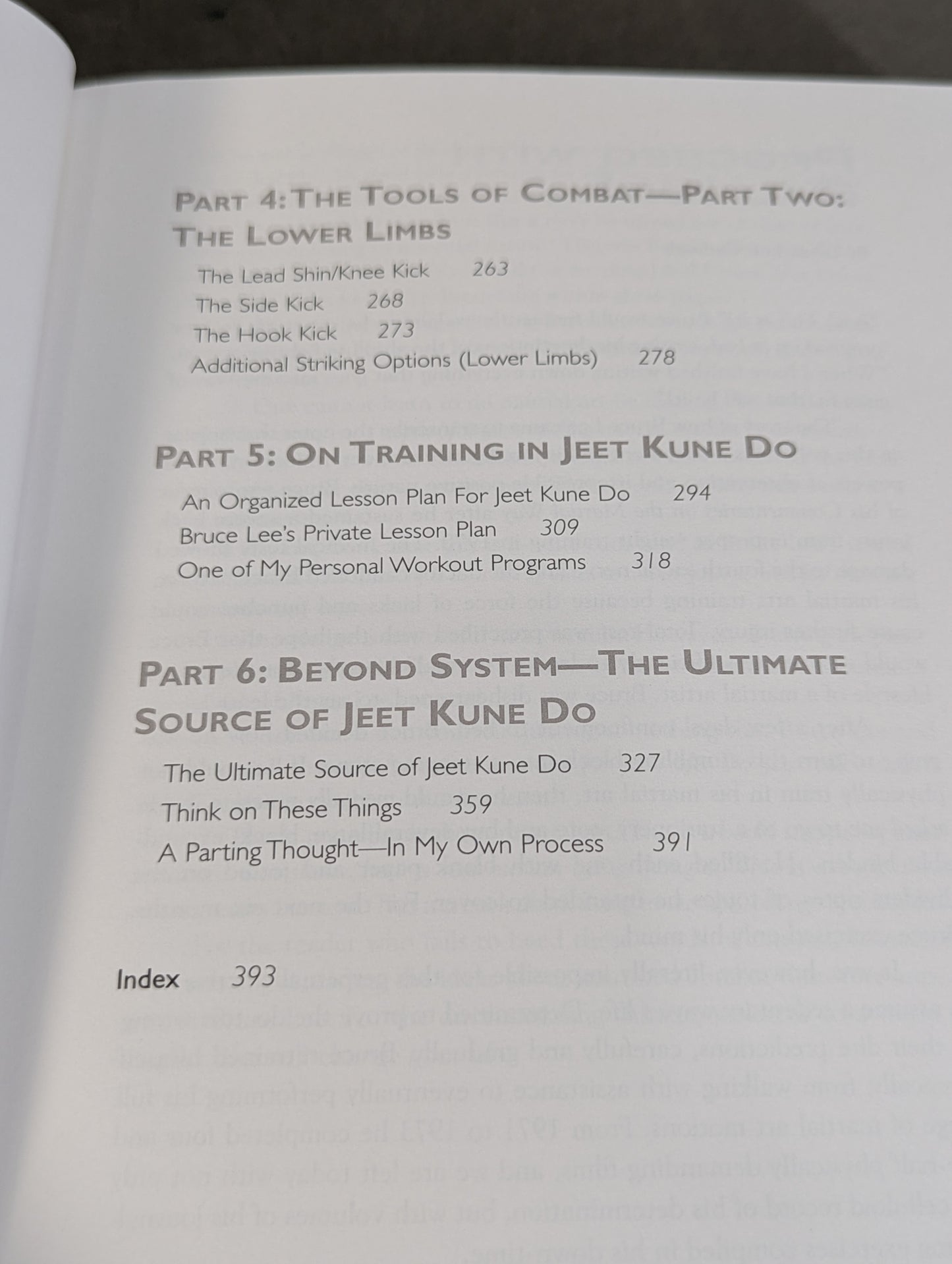 Bruce Lee Jeet Kune Do: Bruce Lee's Commentaries on the Martial Way (VOLUME THREE)
