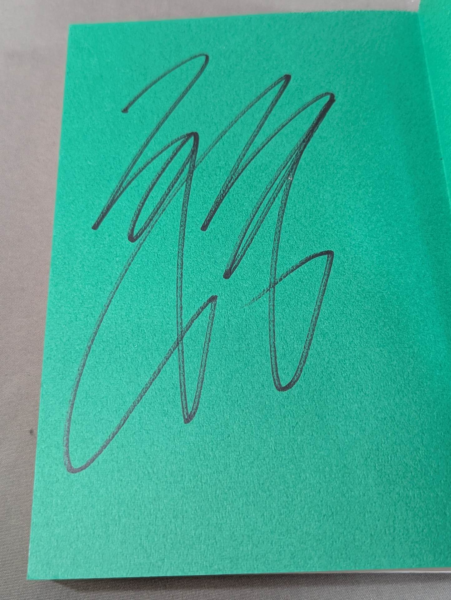 [Sanshiro Takagi hand signed autograph ] Weak Pro Wrestling  with annual sales of 5 million yen Until promotion enters the group of listed companies