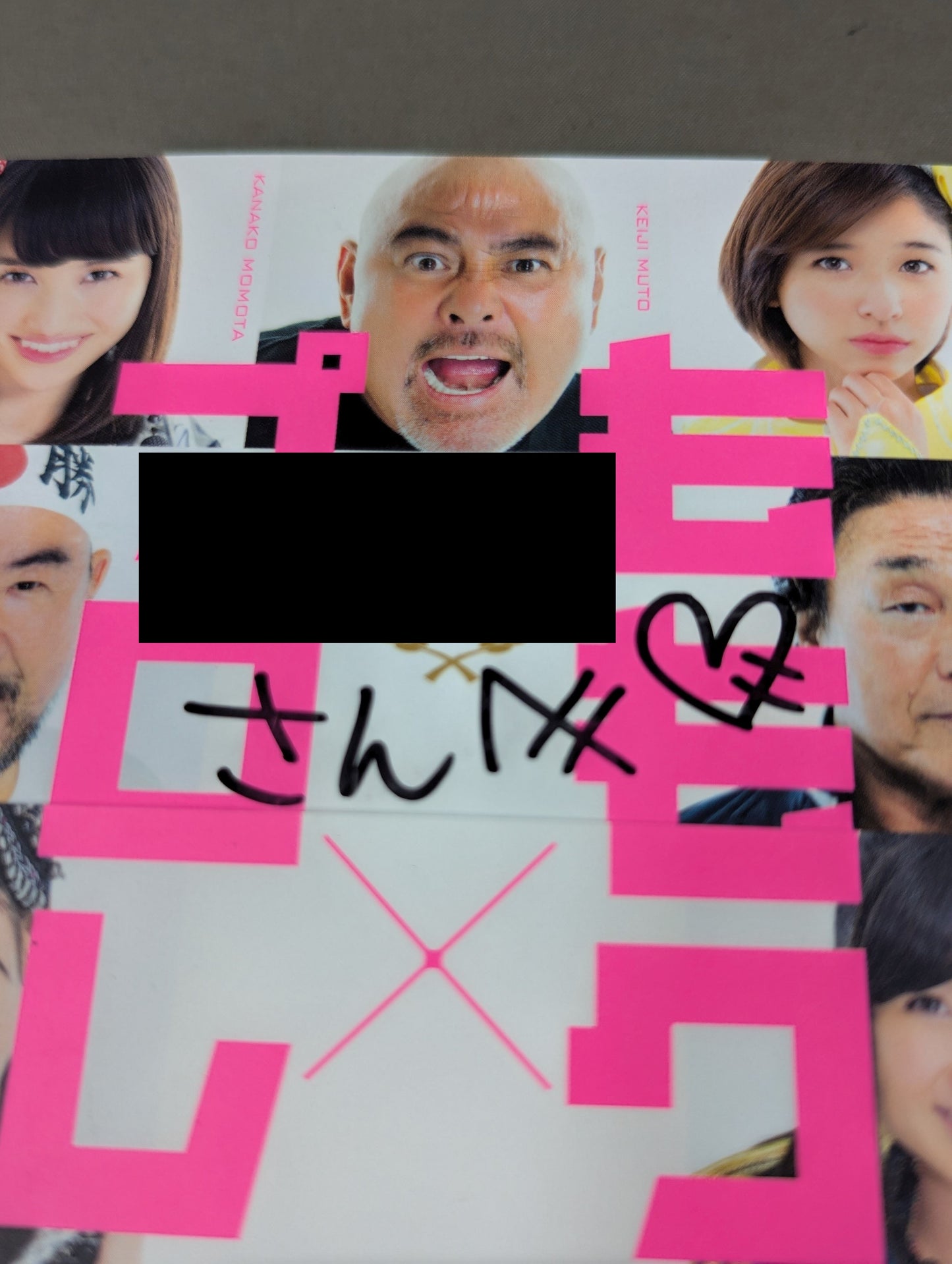 【Mayu Iwatani  hand signed autograph 】Momokuro ×Pro Wrestling 