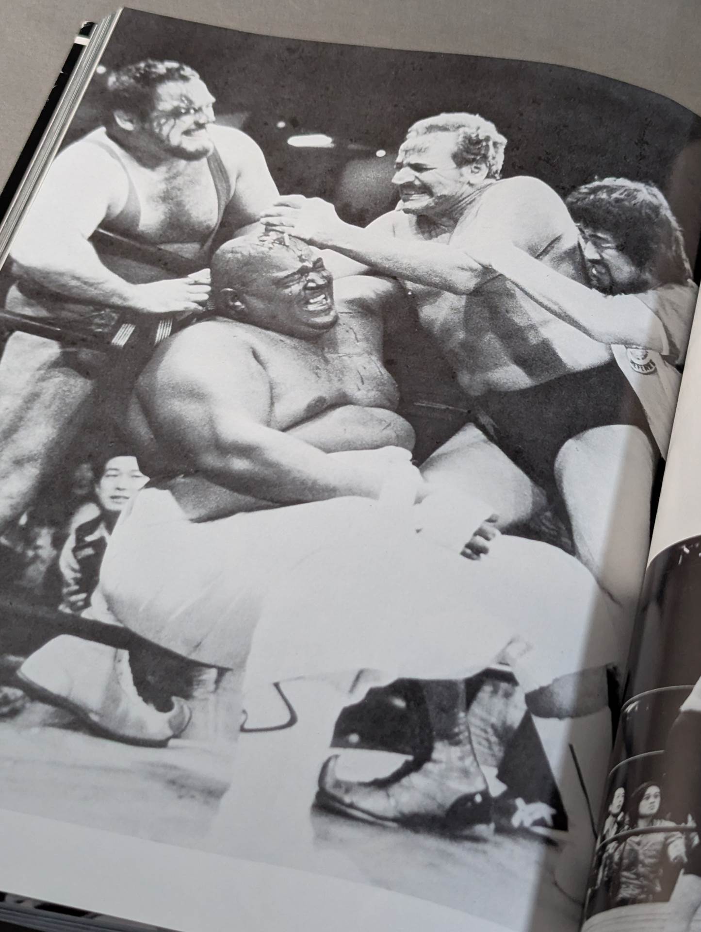 This is a tag team! !