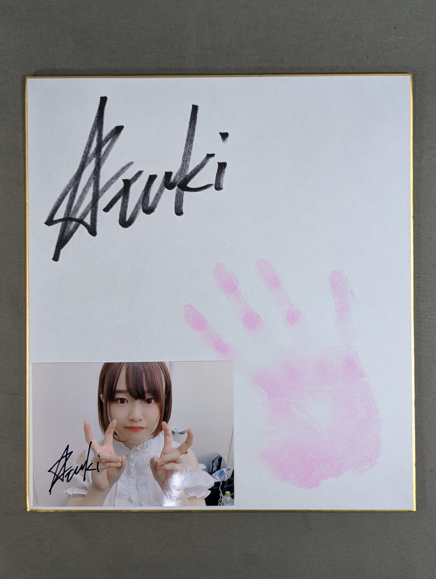 ★ Handprint Shikishi ( Autograph board ) & Limited photo by ★ Yuzuki Hoshino