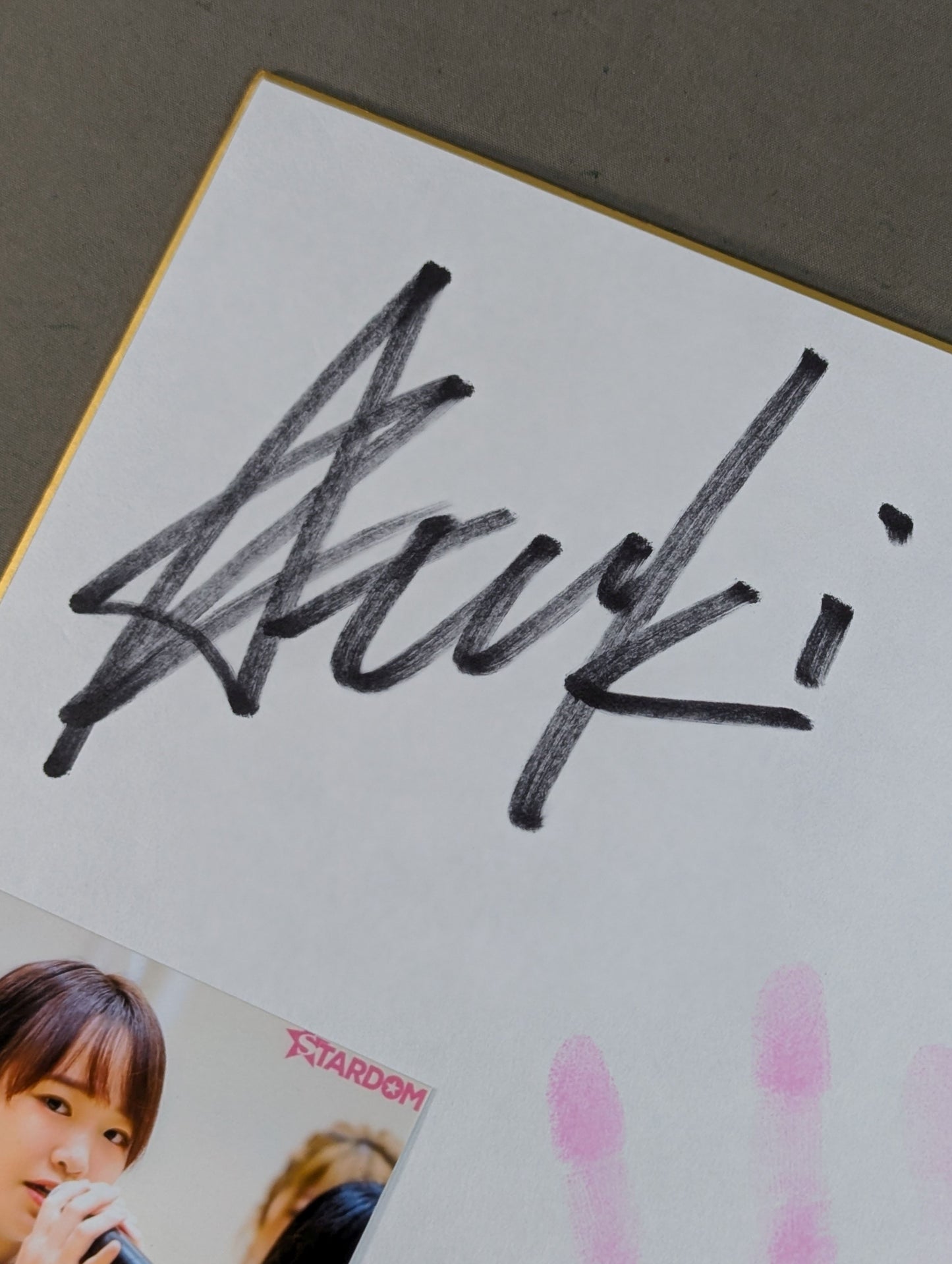 ★ Handprint Shikishi ( Autograph board ) & Limited photo by ★ Yuzuki Hoshino