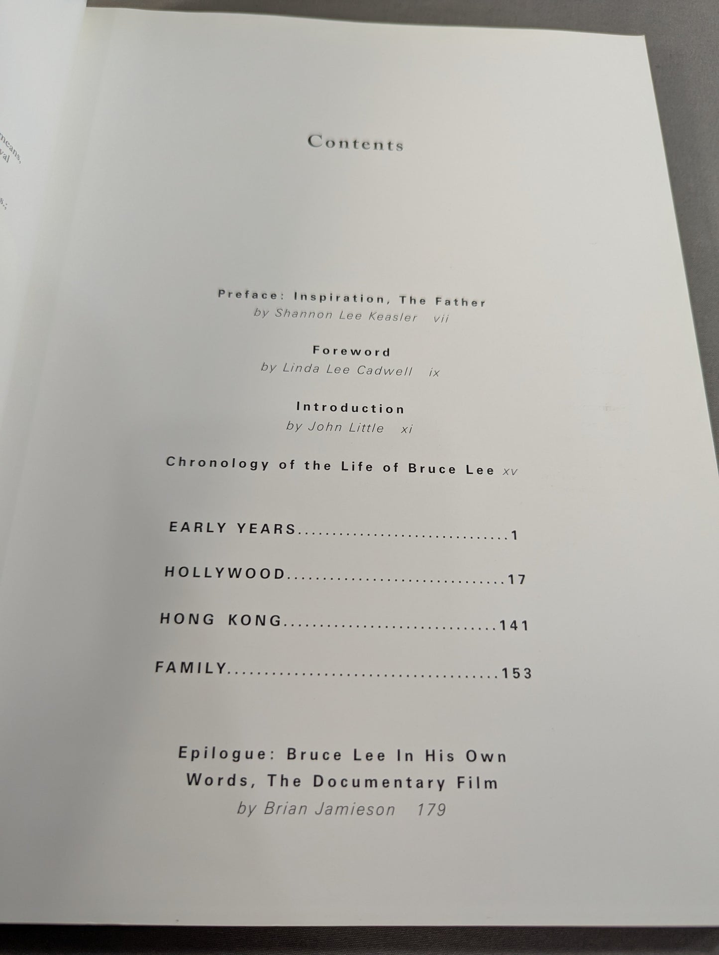 BRUCE LEE The Celebrated Life of the Golden Dragon