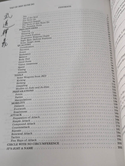 TAO OF JEET KUNE DO ： Reprint Version