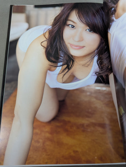 [Io Shirai (Iyo Sky)  hand signed autograph ] Io Shirai (Iyo Sky) 1st photo collection 'Sugao'