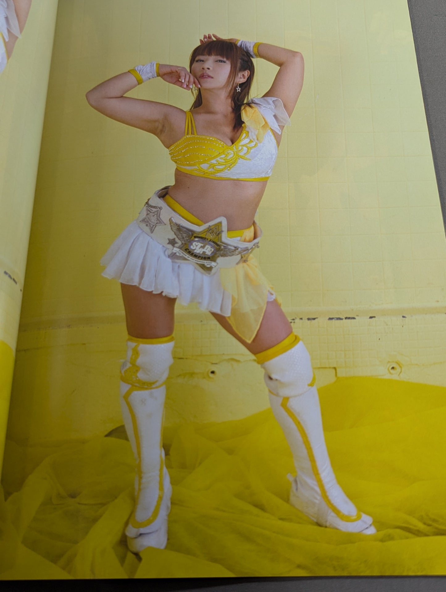 [Yuzuki Aikawa  hand signed autograph 】FOTOLIBRE de Mascara Numero.36