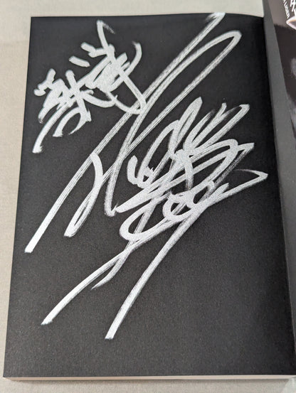 【Hand signed autograph & purchase bonus included】Jushin Thunder Liger Autobiography Final Edition