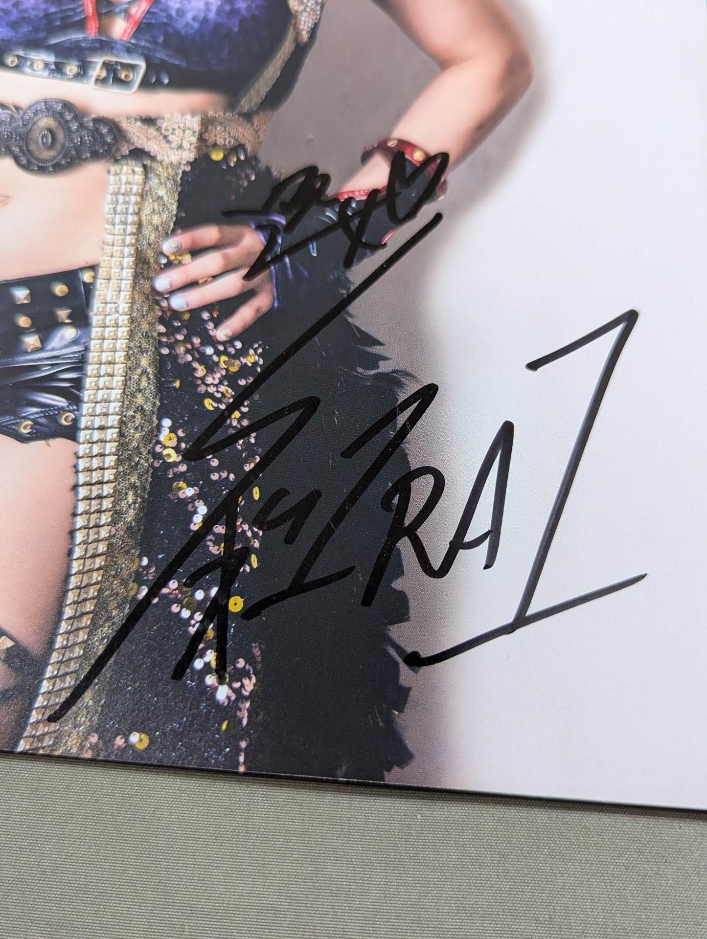 [Io Shirai (Iyo Sky)  hand signed autograph 】FOTOLIBRE de Mascara Numero.67