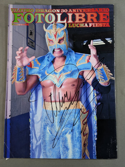 [Ultimo Dragon hand signed autograph ] FOTOLIBRE de Mascara Numero.64