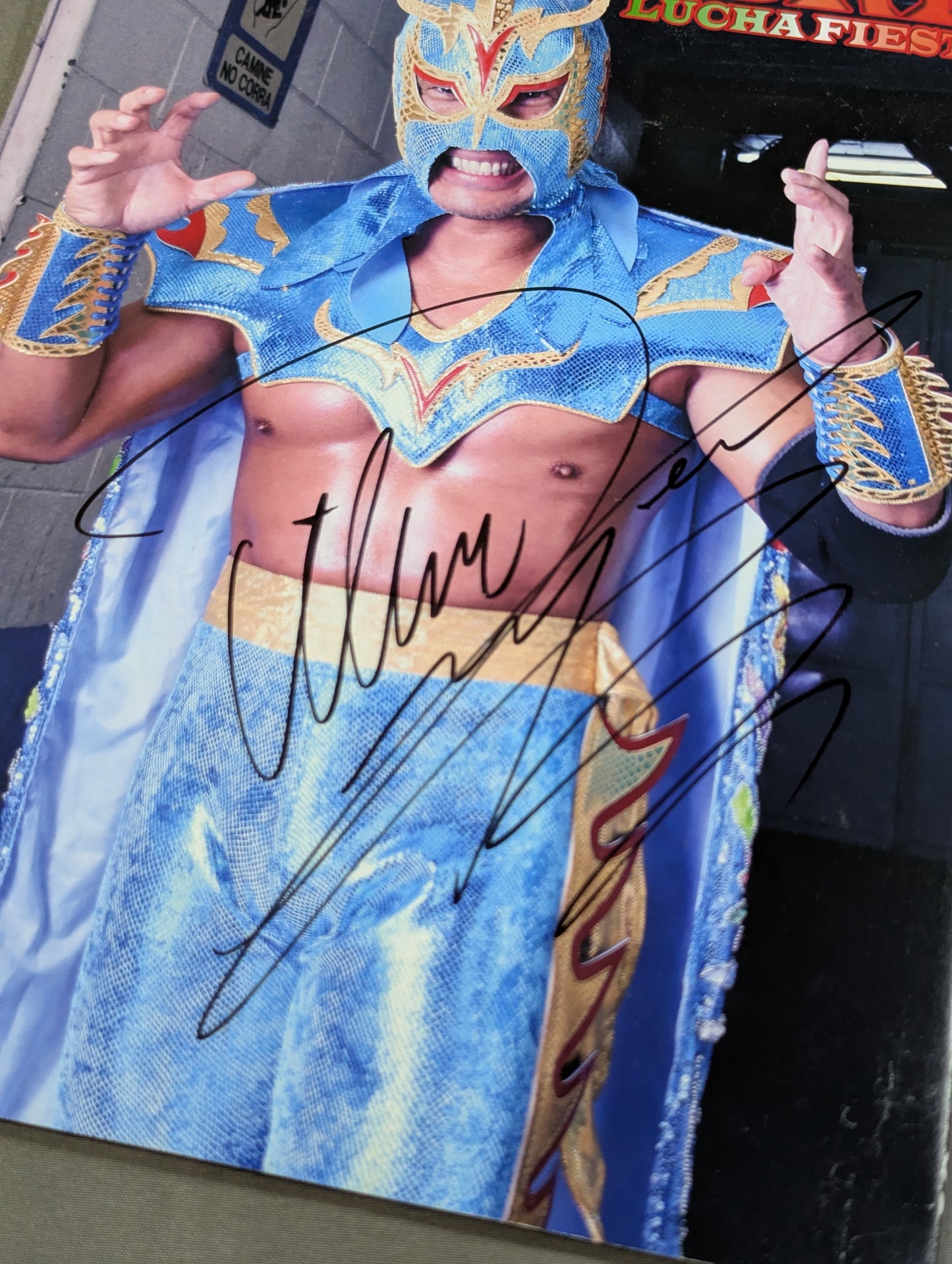 [Ultimo Dragon hand signed autograph ] FOTOLIBRE de Mascara Numero.64