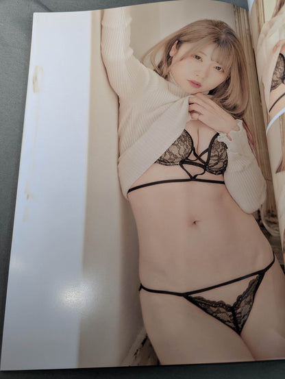 【直筆サイン入り】中野たむ 写真集 Twilight (Premium ver.)