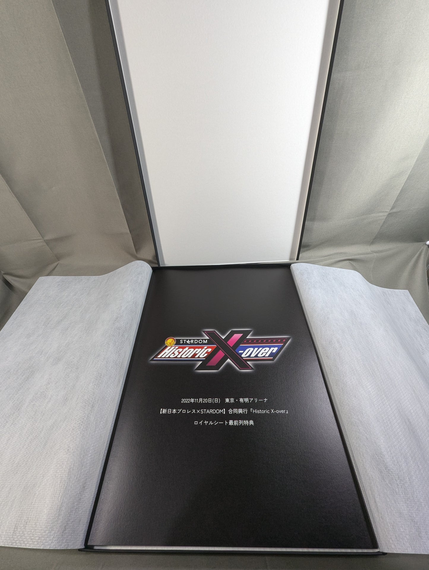 ★ロイヤルシート最前列特典★ 新日本プロレス×STARDOM 合同興行「Historic X‐over」ロイヤルシート最前列特典 ジェットブックライトアルバム