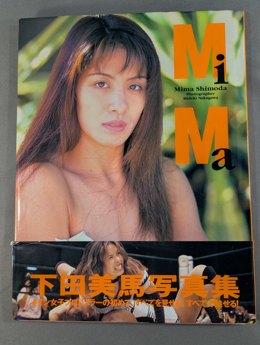 Mima Shimoda  photo  Collection "MIMA"