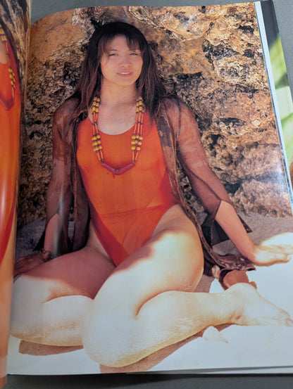 Mima Shimoda  photo  Collection "MIMA"