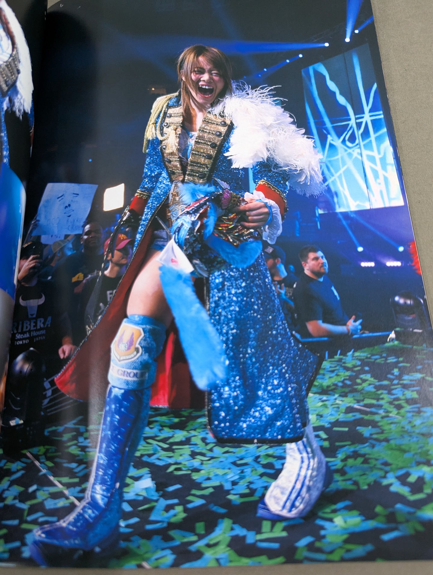 [Mayu Iwatani  hand signed autograph 】FOTOLIBRE de Mascara Numero.72