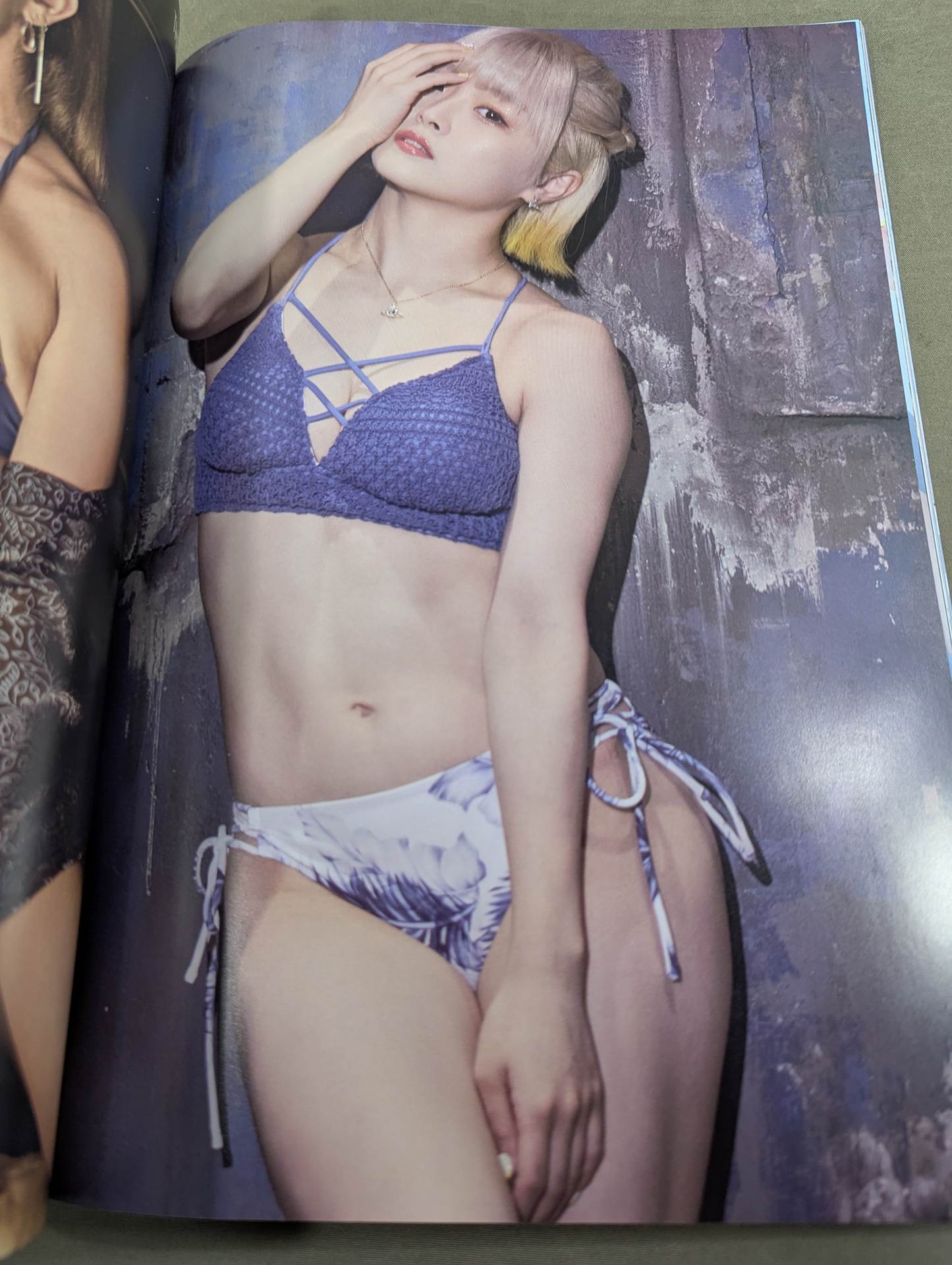 【なつぽい 直筆サイン入り】STARDOM VISUAL BOOK Bikiniing 11(Premium Ver.)