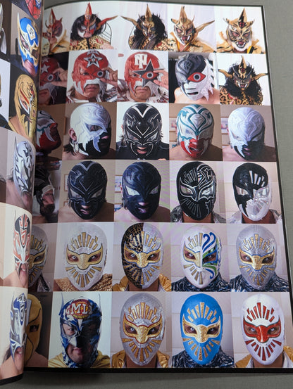 FOTOLIBRE de Mascara Numero.52