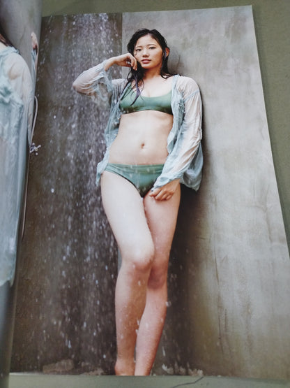 天咲光由 1st写真集 はじめて。