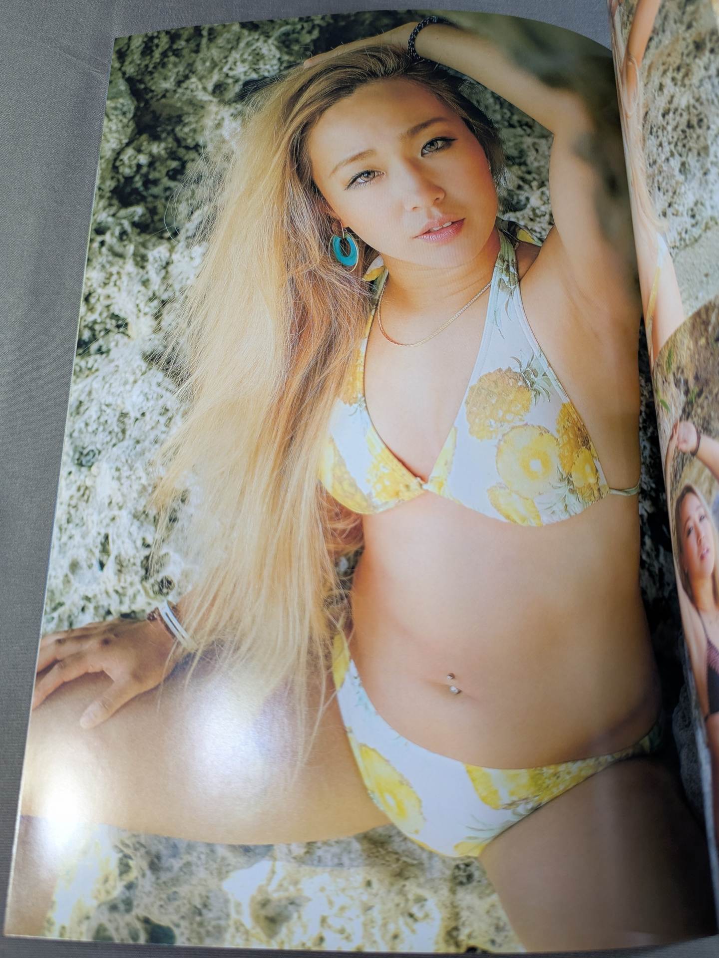 【hand signed autograph】 Ryukyu Dragon Pro Wrestling Girls' photo collection "Teichi! Miachi!"