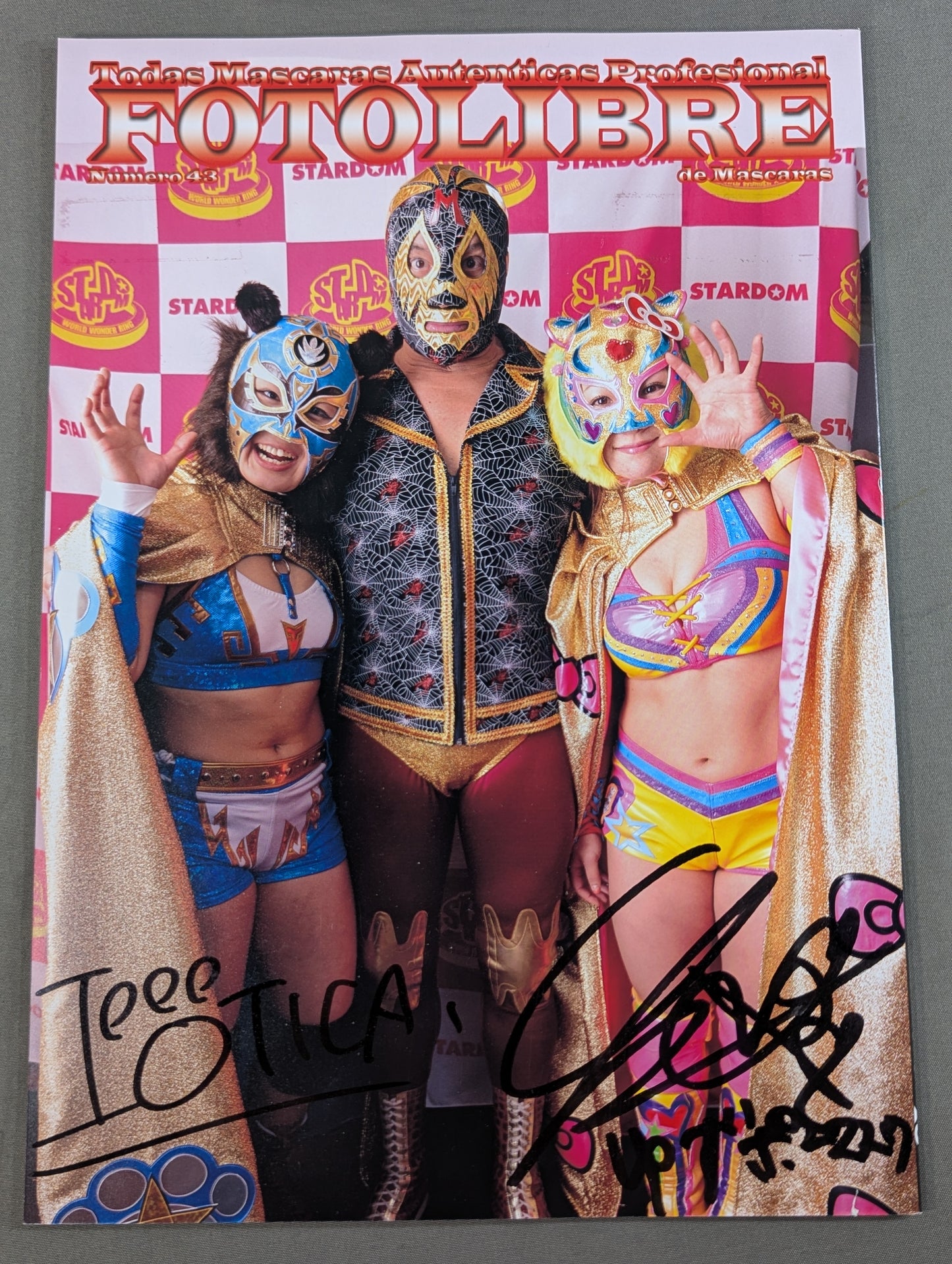 [Yuzu Pon Mask & iotica hand signed autograph] FOTOLIBRE de Mascara Numero.43