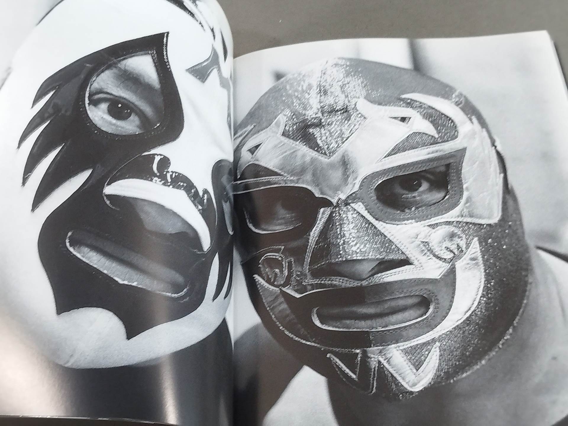 Mil Mascaras ミル・マスカラス写真集 – 闘道館