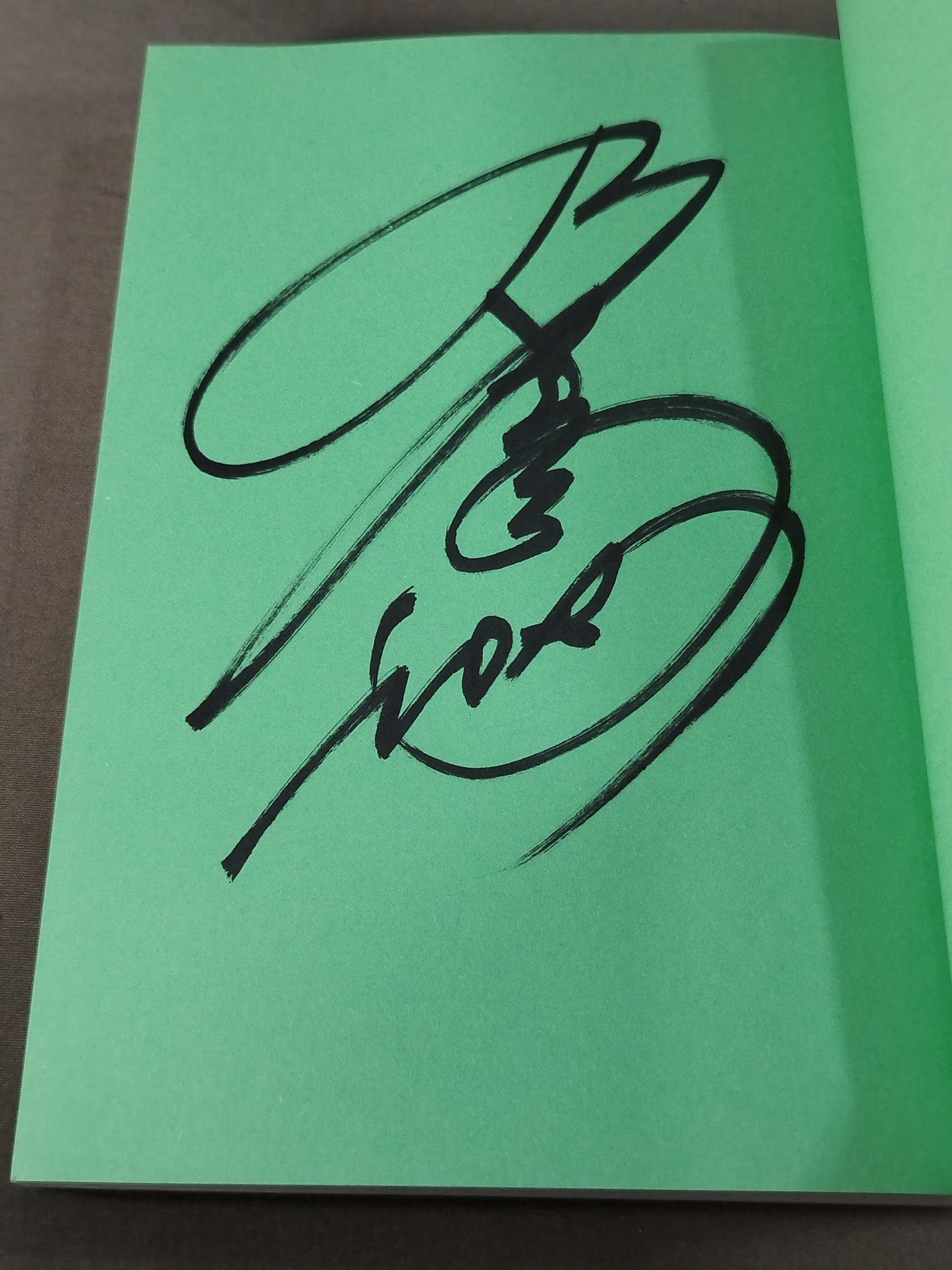 【hand signed autograph】 Successor to the Ark