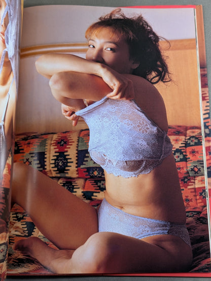 Mayumi Ozaki  photo  A la Cult