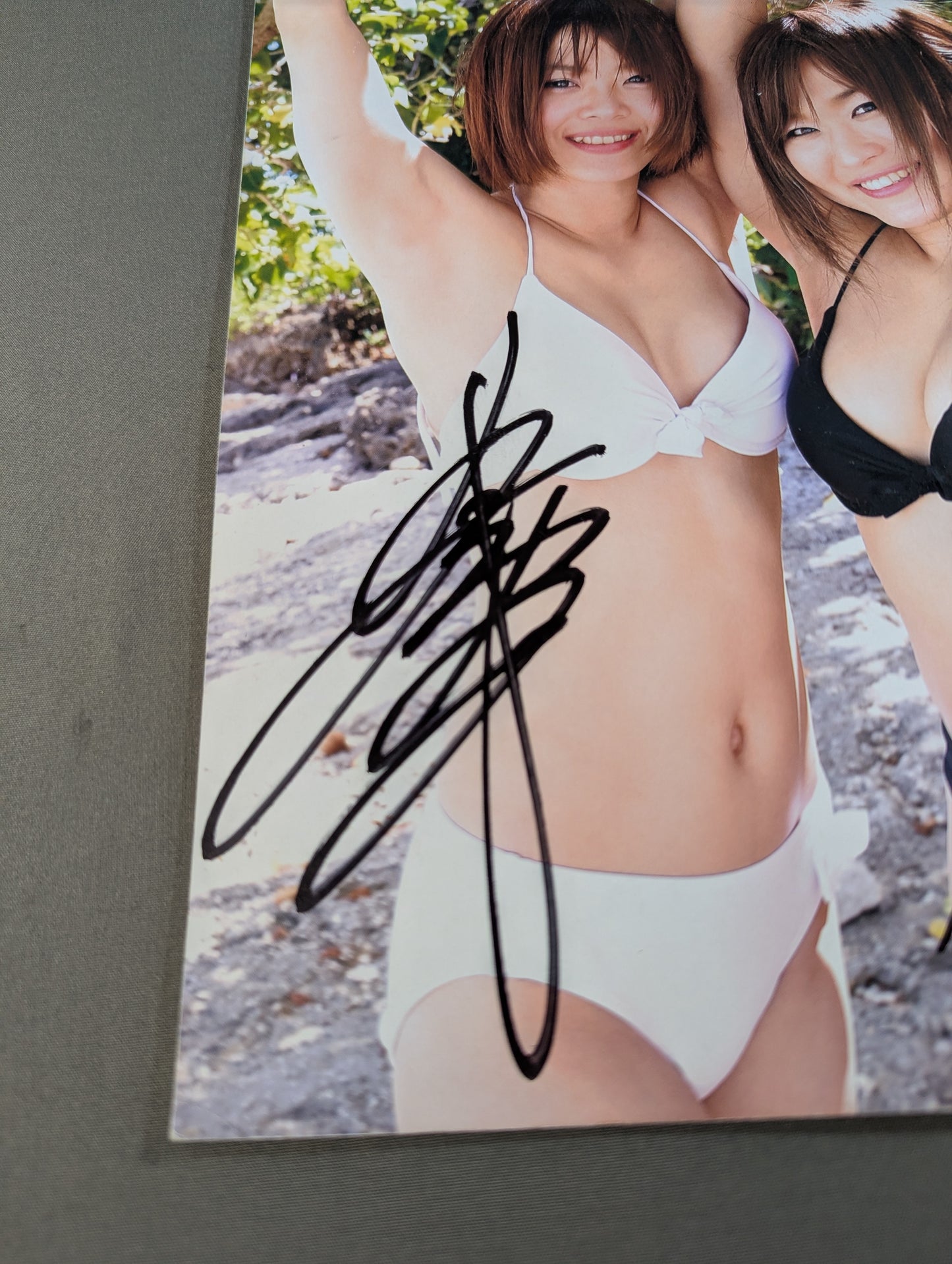 【紫雷イオ＆岩谷麻優 直筆サイン入り】FOTOLIBRE de Mascara Numero.58