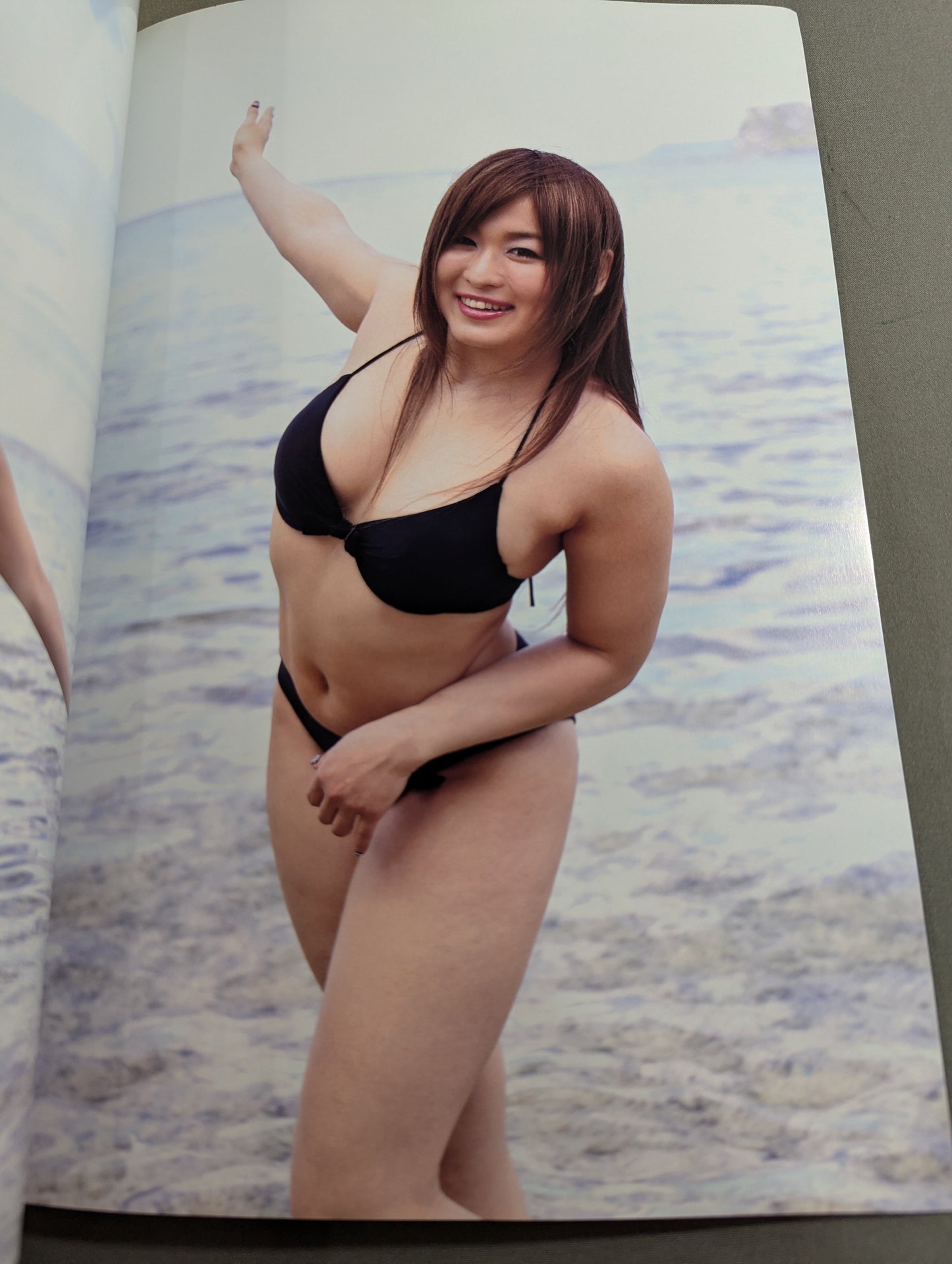【紫雷イオ＆岩谷麻優 直筆サイン入り】FOTOLIBRE de Mascara Numero.58