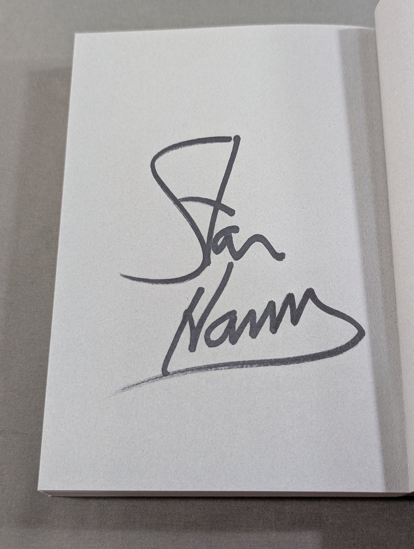 [Stan Hansen hand signed autograph ] The sun rises again. When a man should step back and when to fight