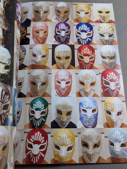 [First generation Mistico  hand signed autograph 】FOTOLIBRE de Mascara Numero.11