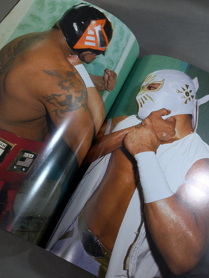 [First generation Mistico  hand signed autograph 】FOTOLIBRE de Mascara Numero.11