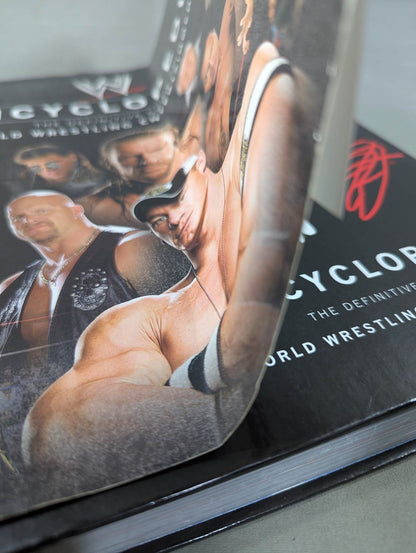 WWE ENCYCLOPEDIA : THE DEFINITIVE GUIDE TO WORLD Wrestling  ENTERTAINMENT