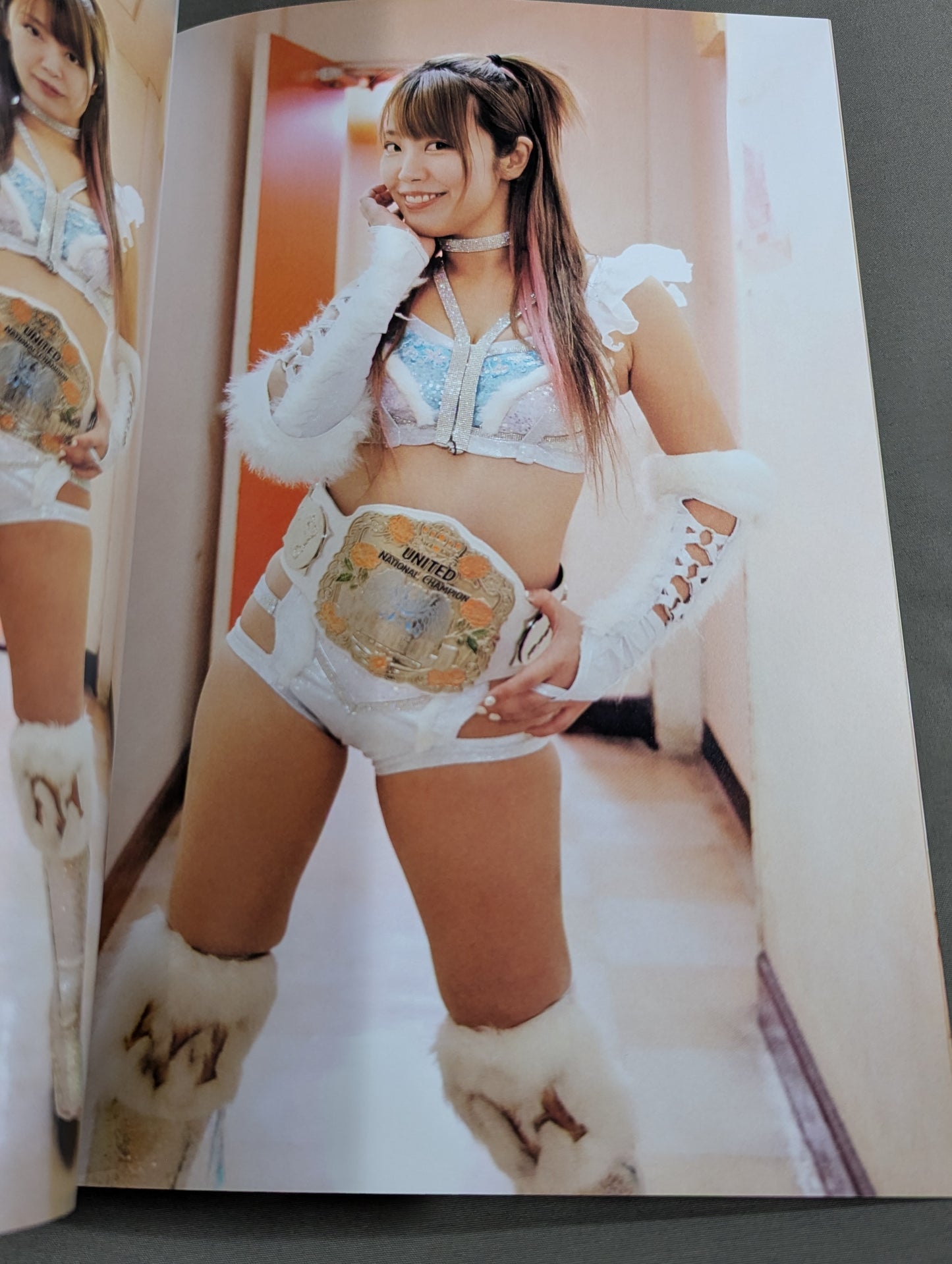 【桜井麻衣 直筆サイン入り】FOTOLIBRE de Mascara Numero.81
