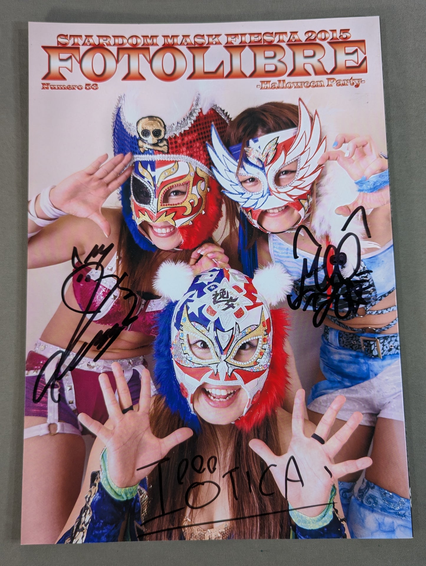 [3 fighters hand signed autograph 】FOTOLIBRE de Mascara Numero.56