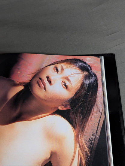 Hikari Fukuoka  photo  collection DESNUDA )