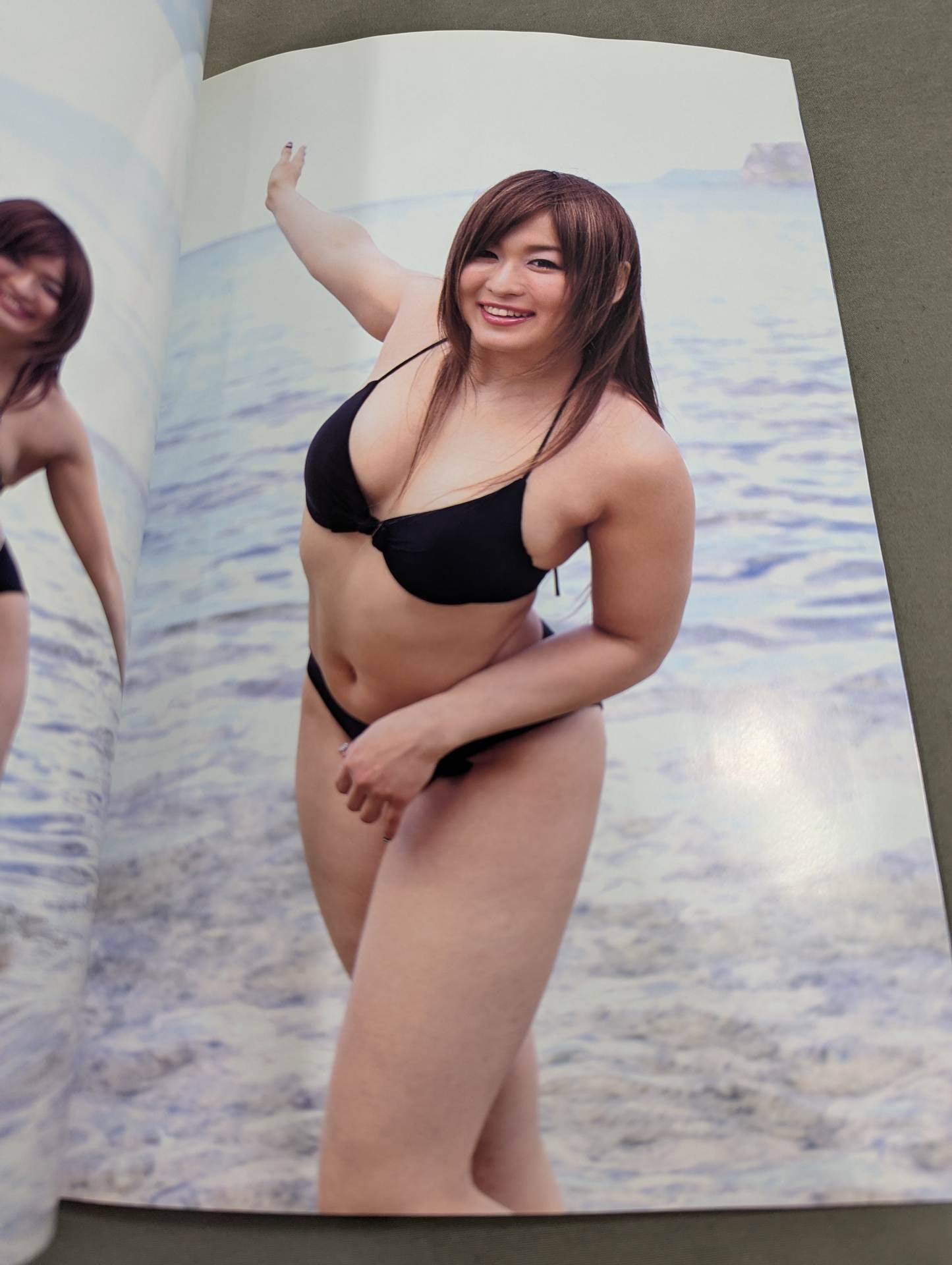 【紫雷イオ＆岩谷麻優 直筆サイン入り】FOTOLIBRE de Mascara Numero.58