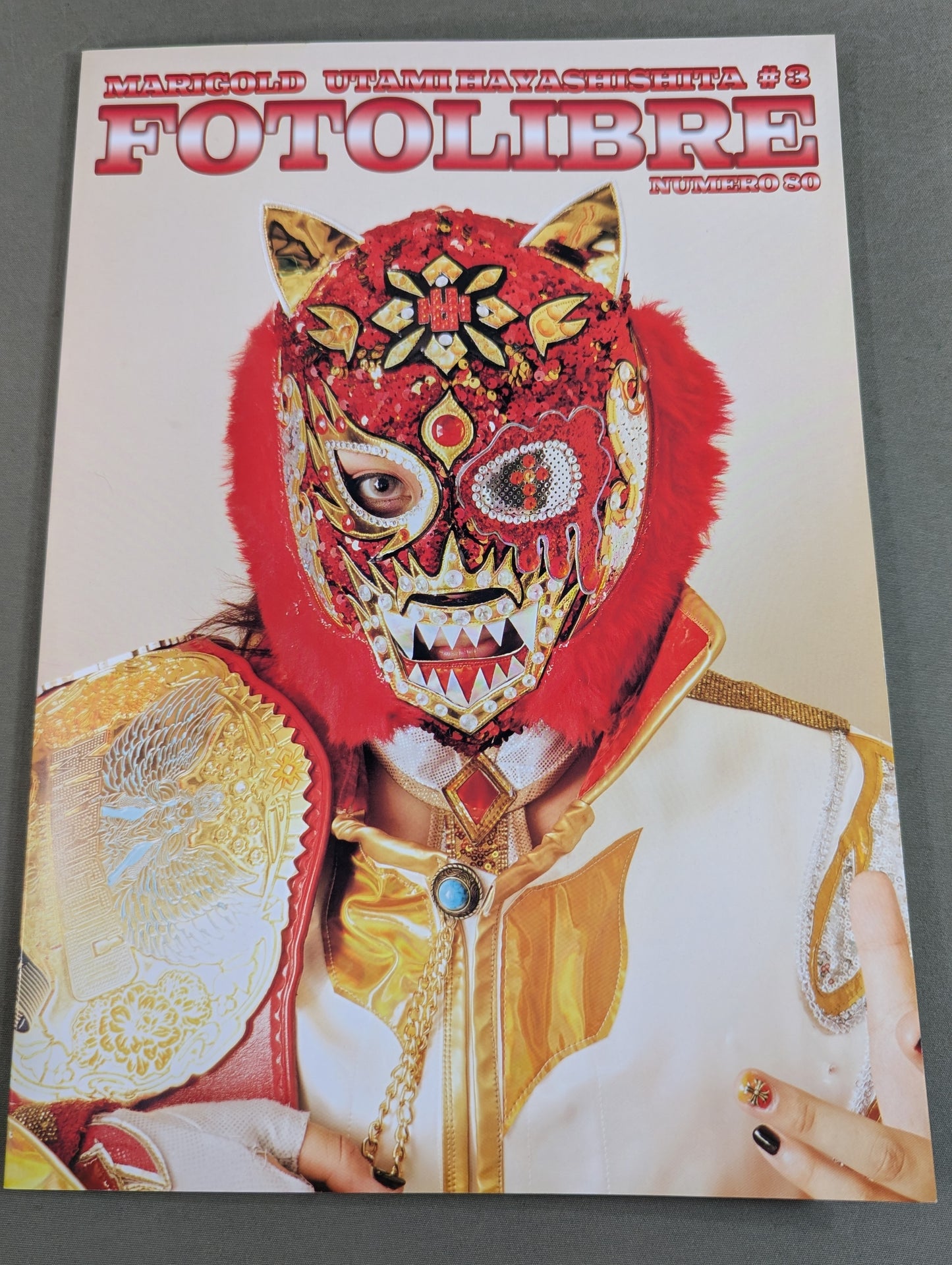 【Utami Hayashishita  hand signed autograph 】FOTOLIBRE de Mascara Numero.80