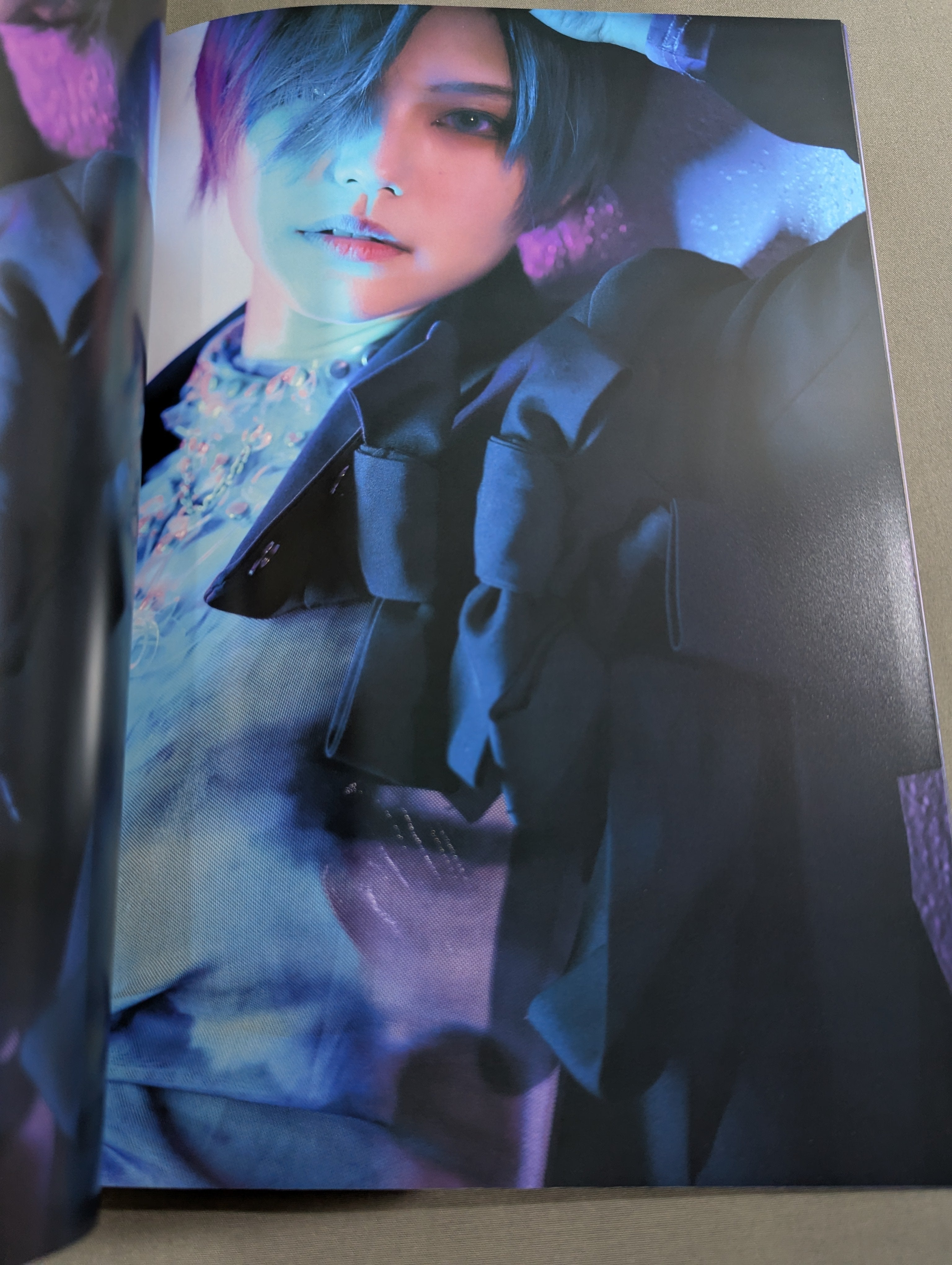 直筆サイン入り】天麗皇希 写真集 AMETHYST AURA – 闘道館