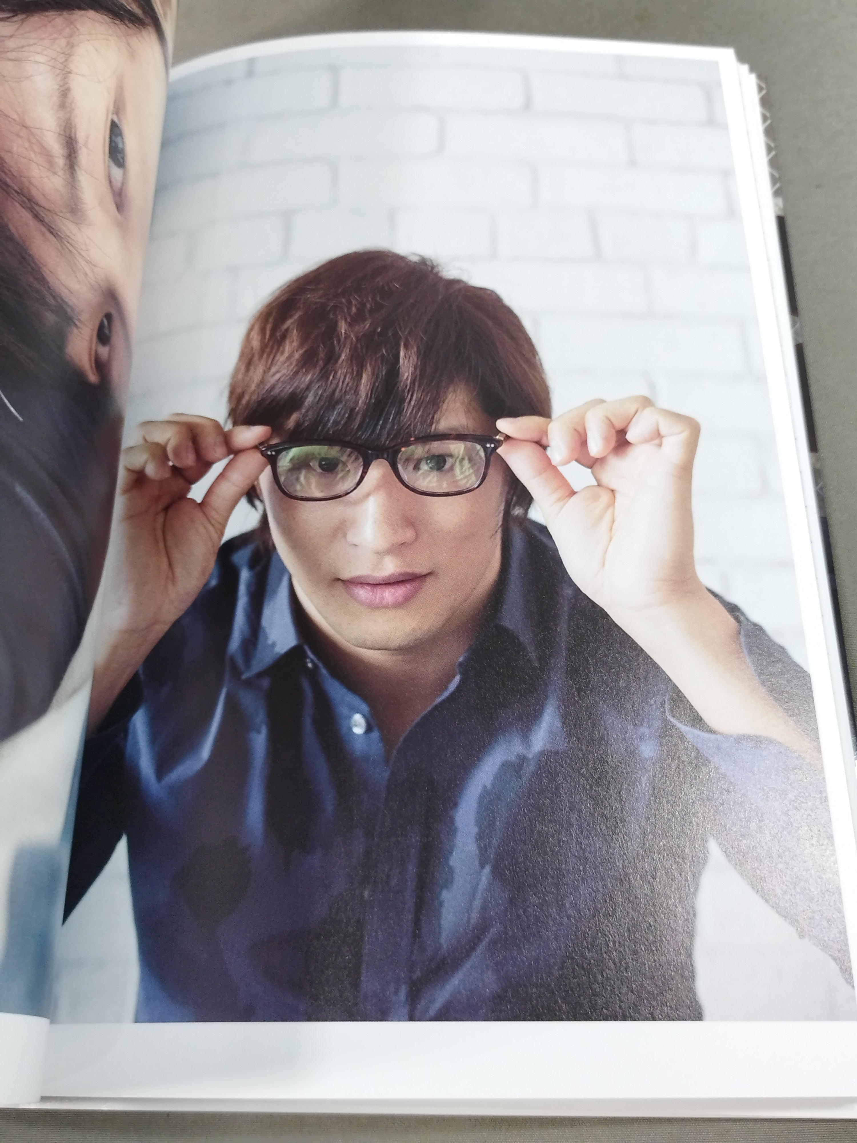 棚橋＆飯伏 直筆サイン入り】中邑真輔×オカダ・カズチカ 棚橋弘至×飯伏