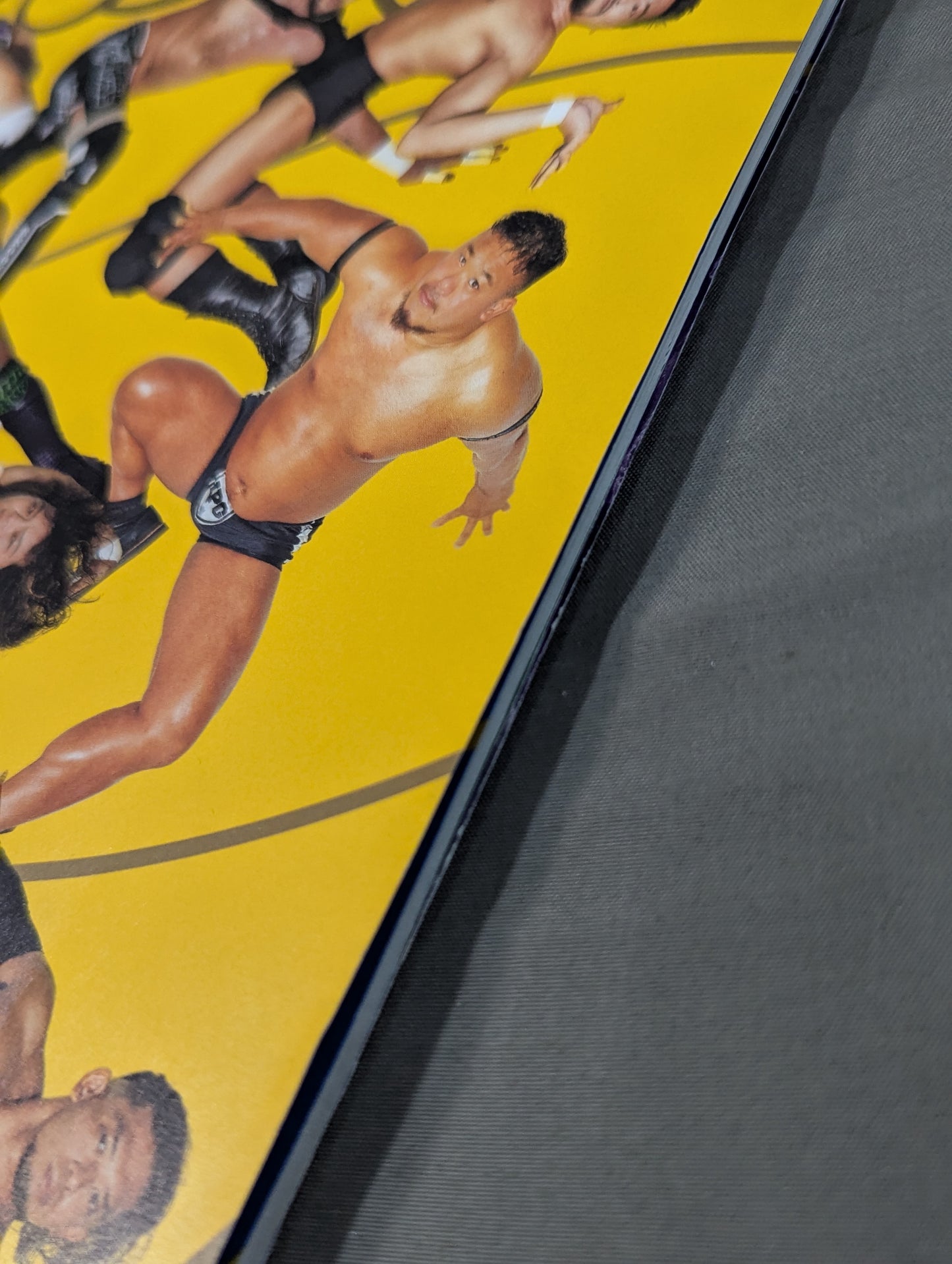 LESLIE KEE × DDT 写真集 『SUPER DDT』(赤表紙×黄色表紙 Ver.)